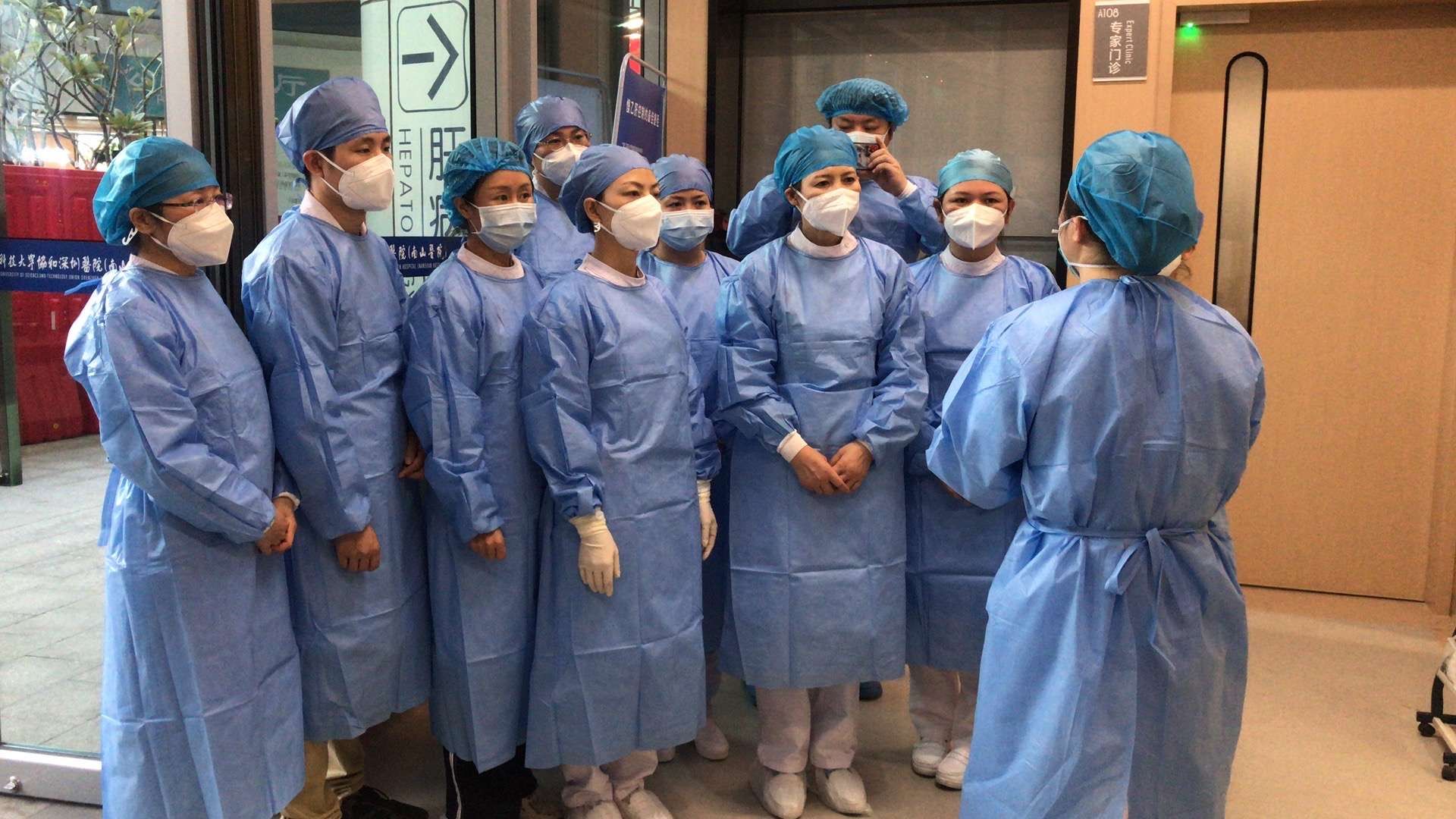 南山区医疗卫生工作者：舍“小家”团圆   护“大家”健康