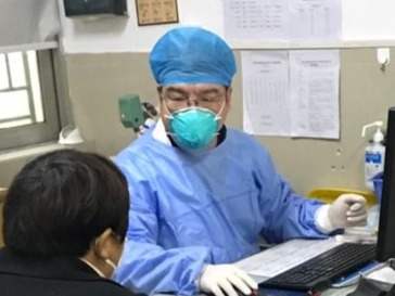 福田区药店严格上报治疗发烧药物销售记录