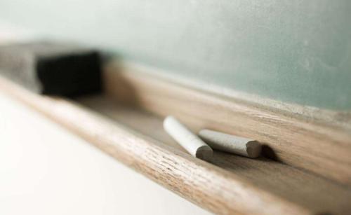 教育部：疫情没有得到基本控制前全国大中小学不开学