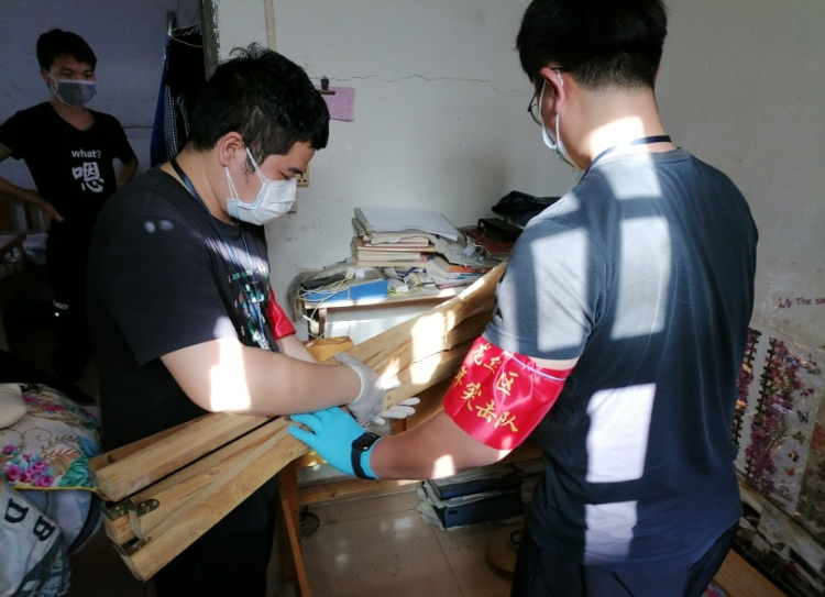 持续开展夜巡“三小”场所，观湖街道全力保障复工安全