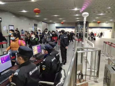 深圳火车站严格落实防疫措施  为返深旅客提供无缝换乘方案