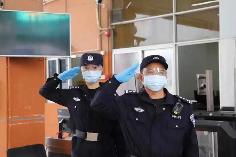 应对返深复工潮，中英街关口严密开展防疫工作
