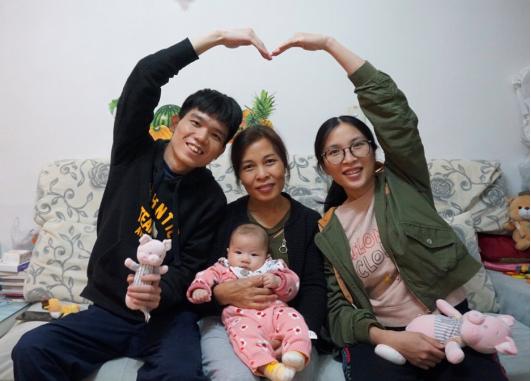 妻子给驰援武汉的丈夫写了封家书：  “罗先生，我会看着大本营，你尽管战斗吧！”