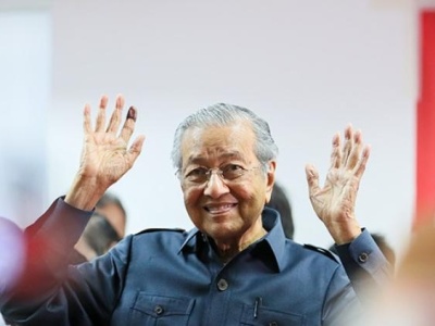 马来西亚过渡总理马哈蒂尔觐见最高元首，或今晚宣布新总理