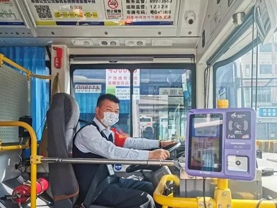 深圳公交地铁加开班次降低车厢密度  交通部门提醒市民带好口罩做好防护