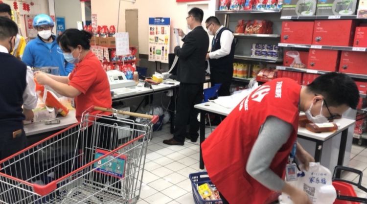 家乐福一线战“疫”：给顾客最好的“配送到家”服务