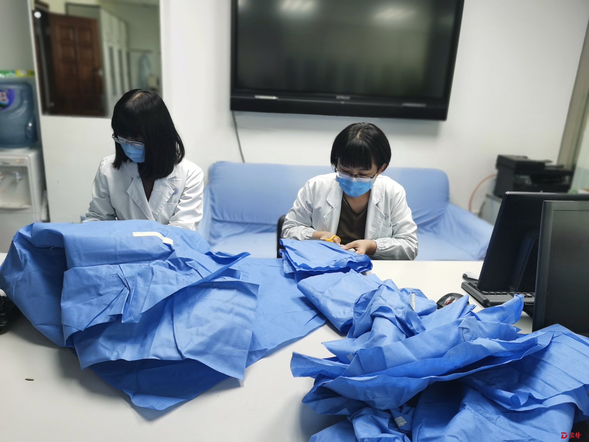 心疼！抗疫物资告急，北大深圳医院自制防护装备应急 