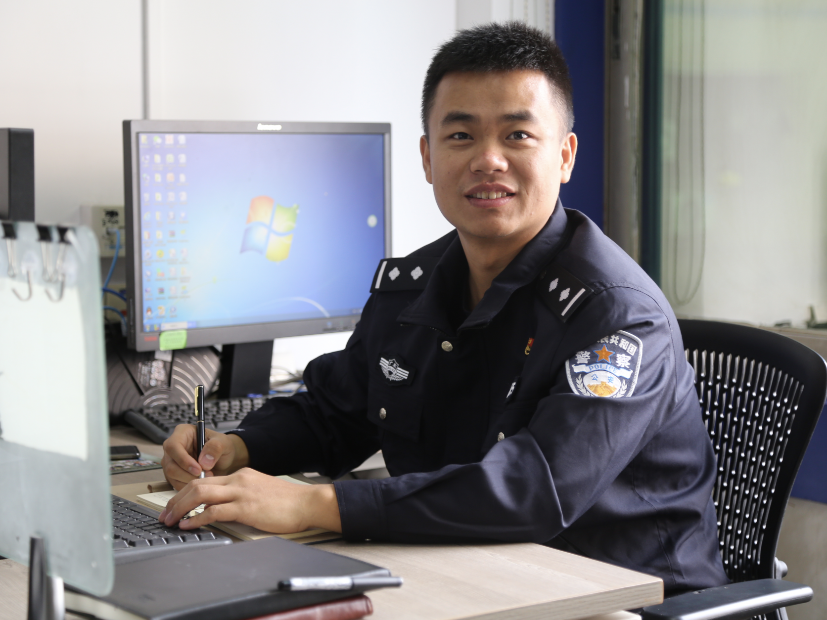 每日警星 | 黄踵源：案件虽小也要大作为 