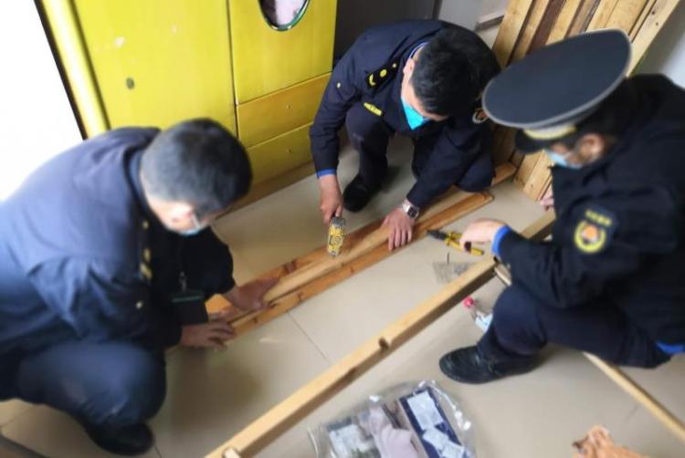 疫情防控暖人心，居家隔离人员手写感谢信给社区