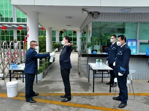 宝安多家企业复工，自我提高疫情防控标准