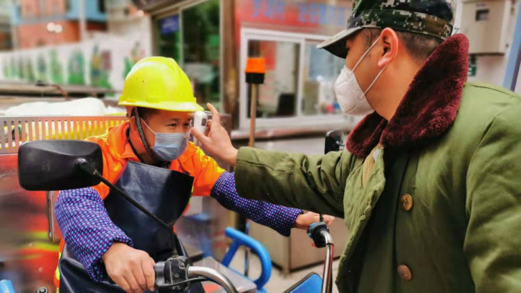 罗湖社区的“逆行者”