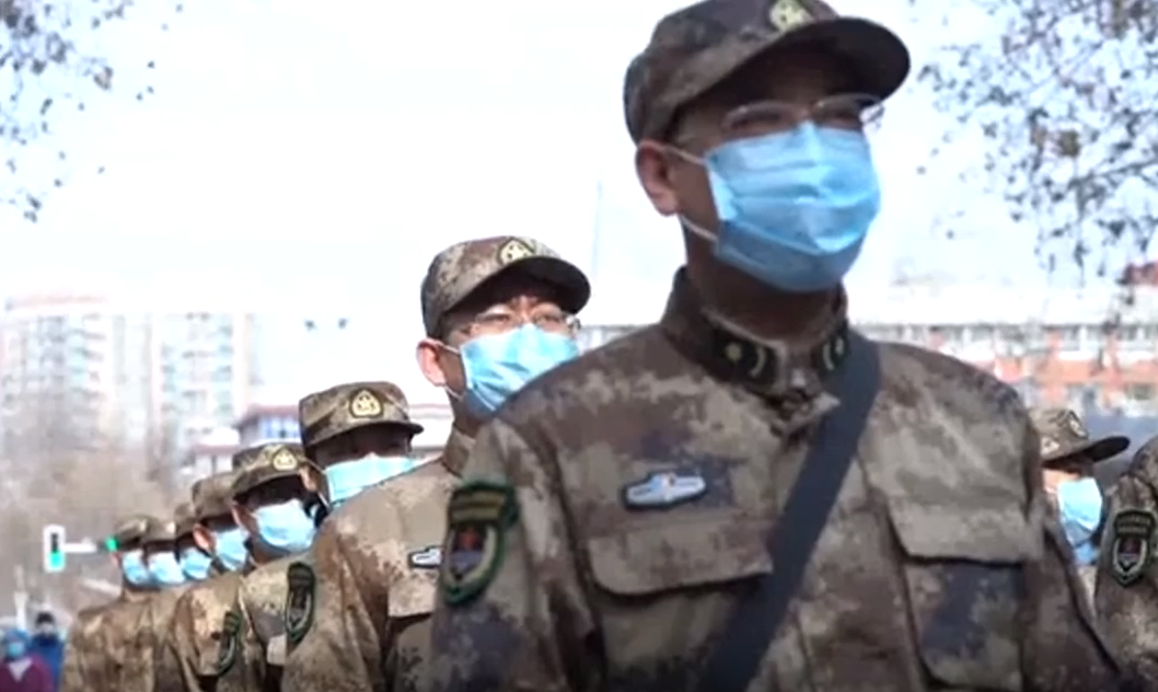 独家视频丨我们到了！1400名军队医护人员向武汉火神山医院集结