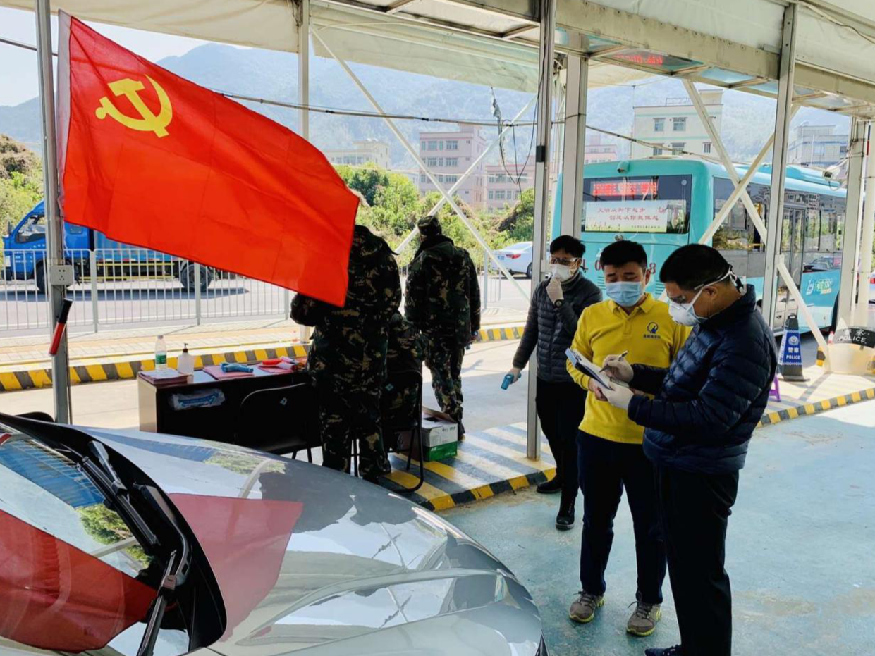 发挥榜样力量，石井街道19名党员在防疫大作战中铿锵前行