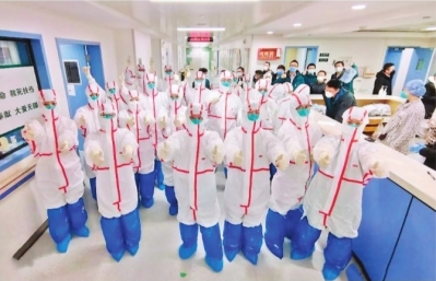 中国医疗界“四大天团”武汉会师 网友：这场抗疫大战我们一定赢！