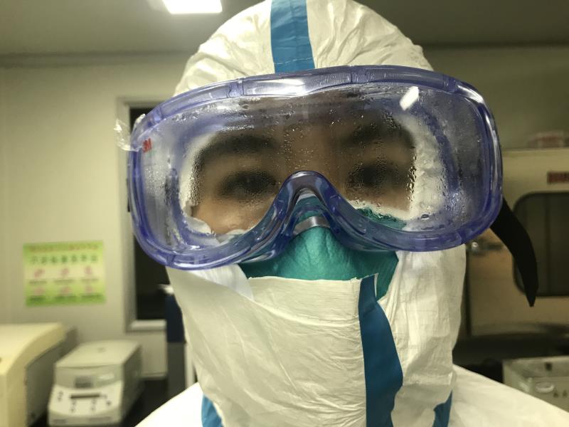 坪山疾控检验人：距离病毒最近的“隐形战士”