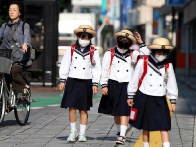 为控制疫情 日本全国中小学停课放假