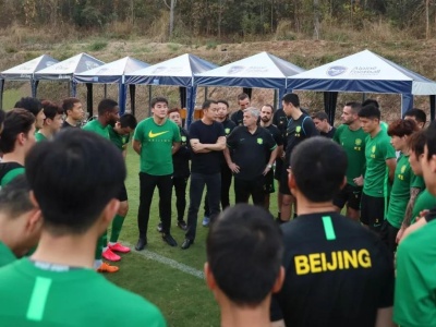 国安老板赴泰国探望球队：做好防护 亚冠为全国球迷拼搏 