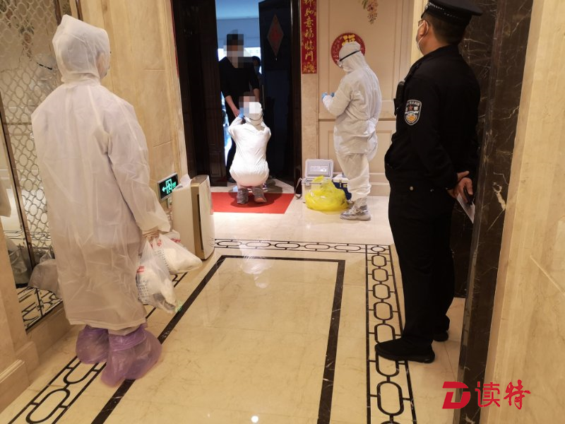 基层防控，这群白衣人日夜奔走在社区里