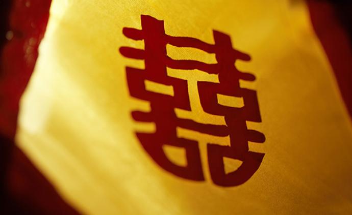 民政部：因疫情停止婚姻登记的地方视情况逐步恢复登记
