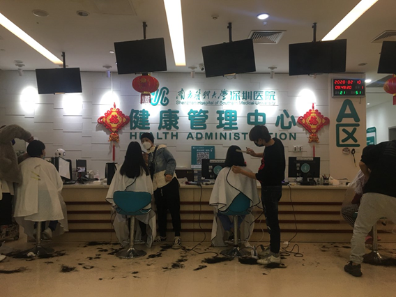 特殊请战书！一线医护理发上战场！