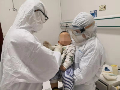 湖北省最小新冠肺炎患儿，在国药东风总医院治愈出院