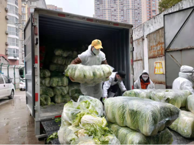 100吨蔬果直送武汉4家医院食堂 保障4600名医护一个月所需