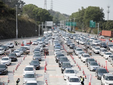 “绿码”通道并非返深车辆免检车道 仅供有限车辆进出城使用