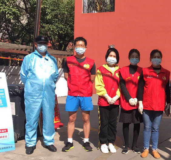 龙城锦绣东方小区党支部显担当，共筑抗击疫情的坚实“人民防线”