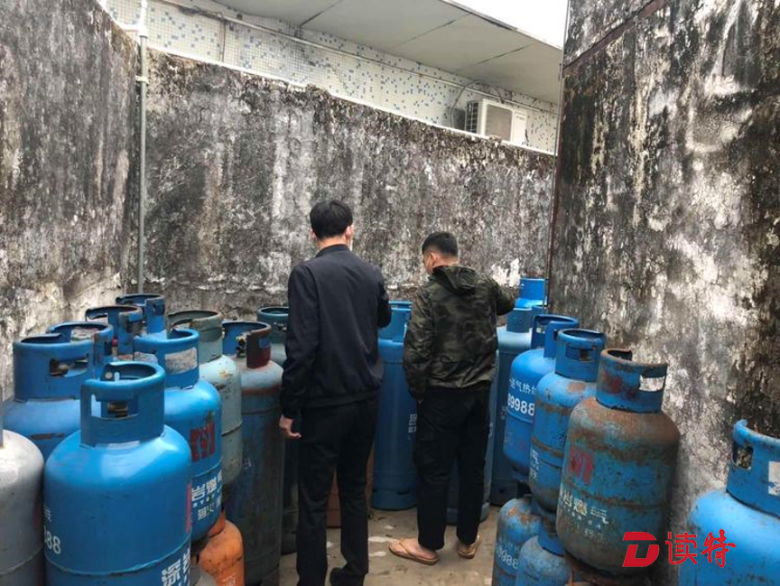 宝龙街道深入一线开展复工复产指导