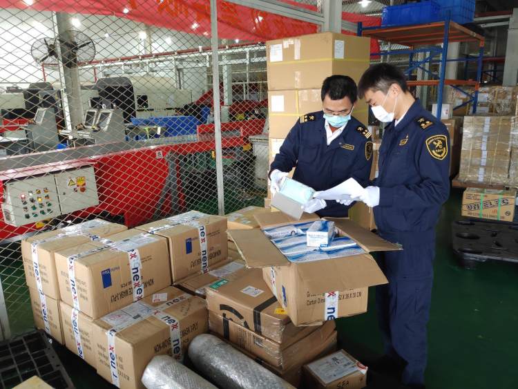 深圳海关“一保两用”模式助企业复产复工 缓解企业资金压力惠及400余家企业 