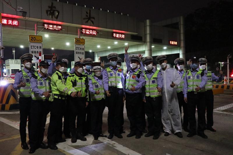 守城50日：夙兴夜寐奋战交通防疫一线，深圳交警撤点不撤防，转赴新“战场”