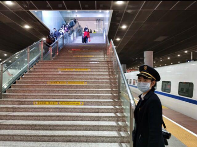 希望疫情结束后，带着家人在阳光下奔跑和呼吸！6个关于深圳交通人的抗疫故事，他们携手为市民搭建最强防疫防线