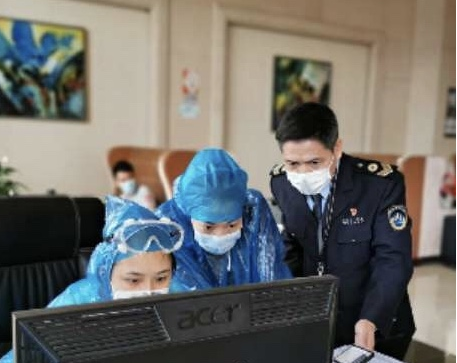 平湖极速处罚驿站内乱扔烟头人员