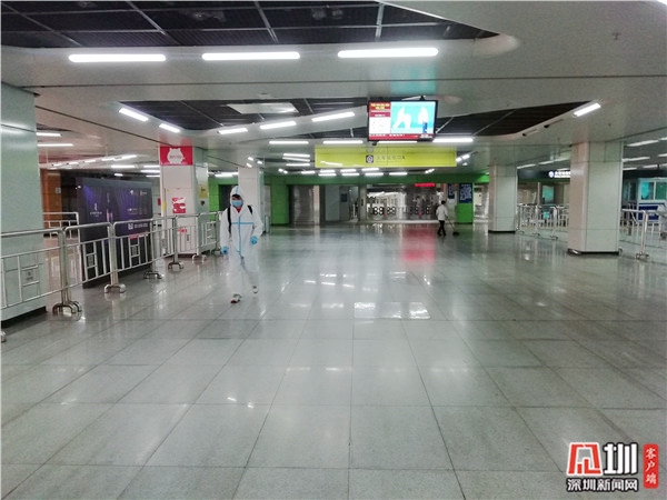 深圳东站迎来复工专列 分别从武昌信阳发出抵深4663人次
