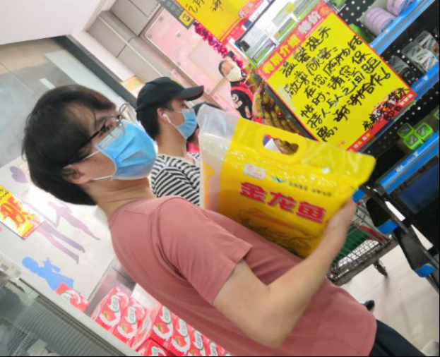 看到“阿纬”来帮忙，我们就很放心——西乡“阿纬”的抗疫故事