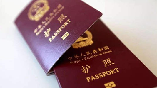 因与法律冲突 泰国暂停18个国家和地区落地签证及免签政策的决定暂不执行