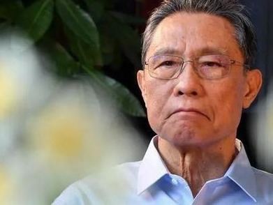 钟南山团队提出降低病毒采样感染风险解决方案：用智能机器人进行咽拭子采样