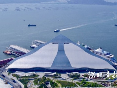 滨海游览新选择 深圳开通首个港珠澳大桥海上游航线