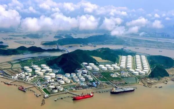 中国84艘巨轮赴海湾抄底原油？抢购可以有，但这是条假新闻