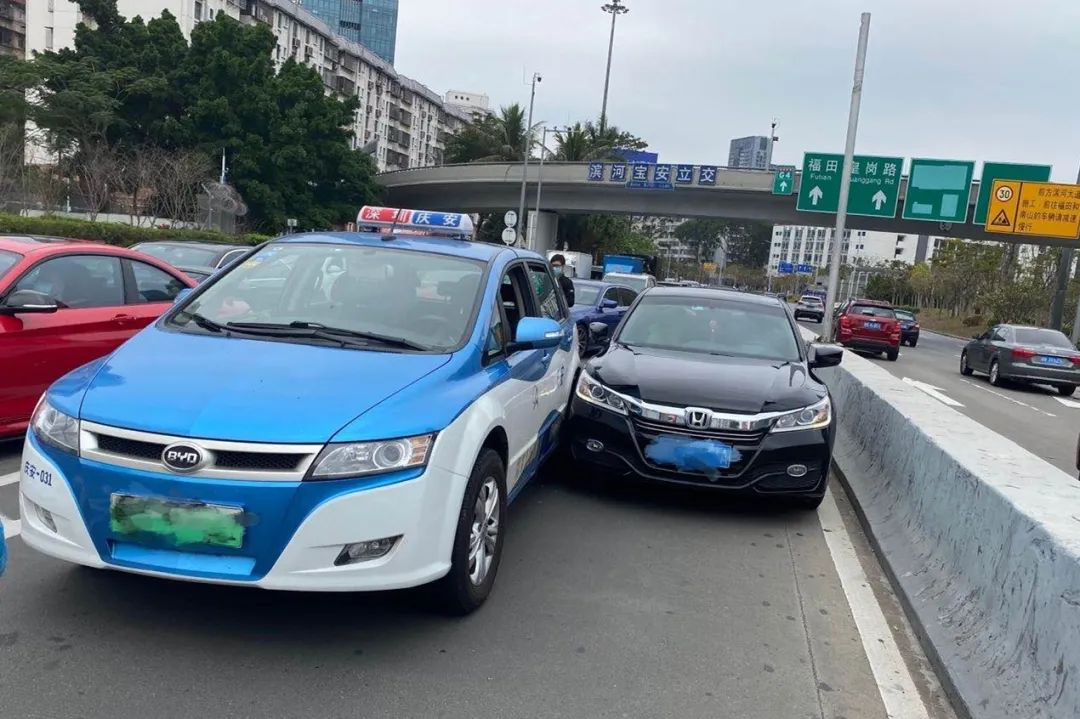 罗湖交警提醒：即日起，交通事故处理进度和结果可以网上查询