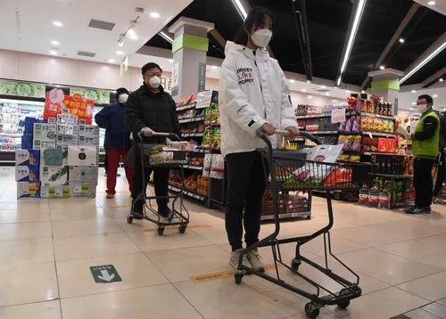 新冠疫情下的恐慌性抢热潮消退 厕纸恐将大量过剩