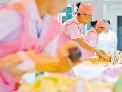 广东印发月子服务机构复工复产工作指引：月嫂护理新生儿时不得摘下口罩