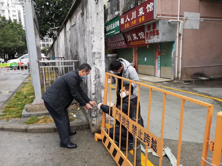 盛平社区有个“春光”书记！他的战斗堡垒战疫红旗格外红