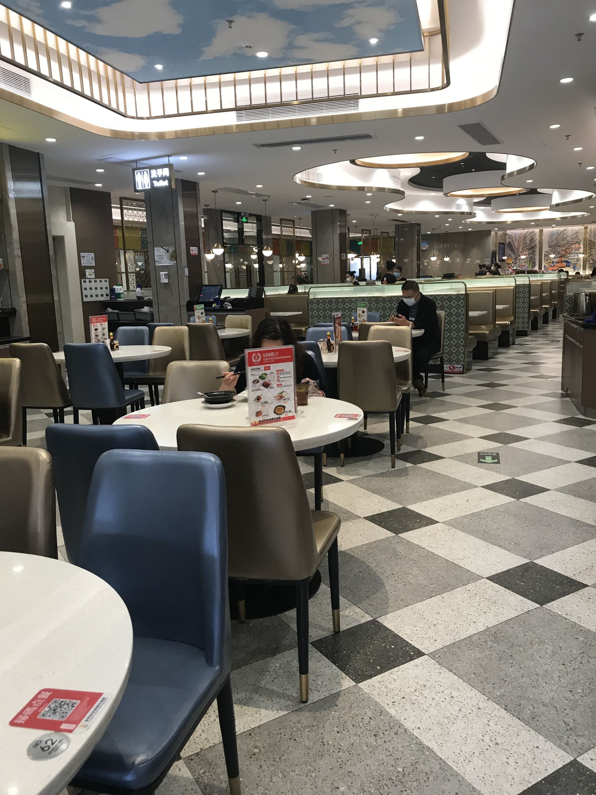 200多座位只能同时接待不到30位顾客，罗湖餐厅疫情期间如何提供堂食
