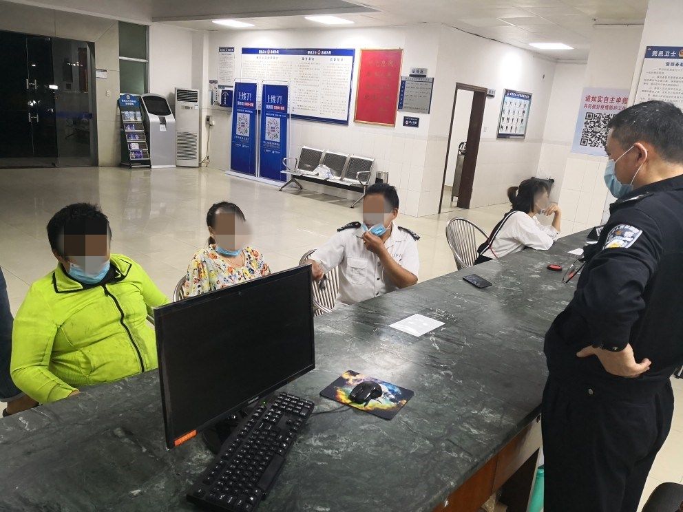 16岁少年离家流浪被东莞民警“偶遇”