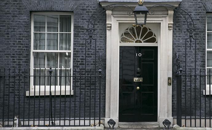 英国一病毒学家与首相约翰逊会面后出现感染症状，已自我隔离