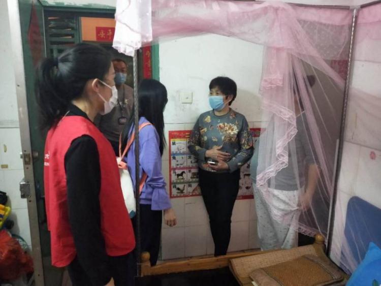 战疫一线，龙华这群”铁娘子”巾帼不让须眉