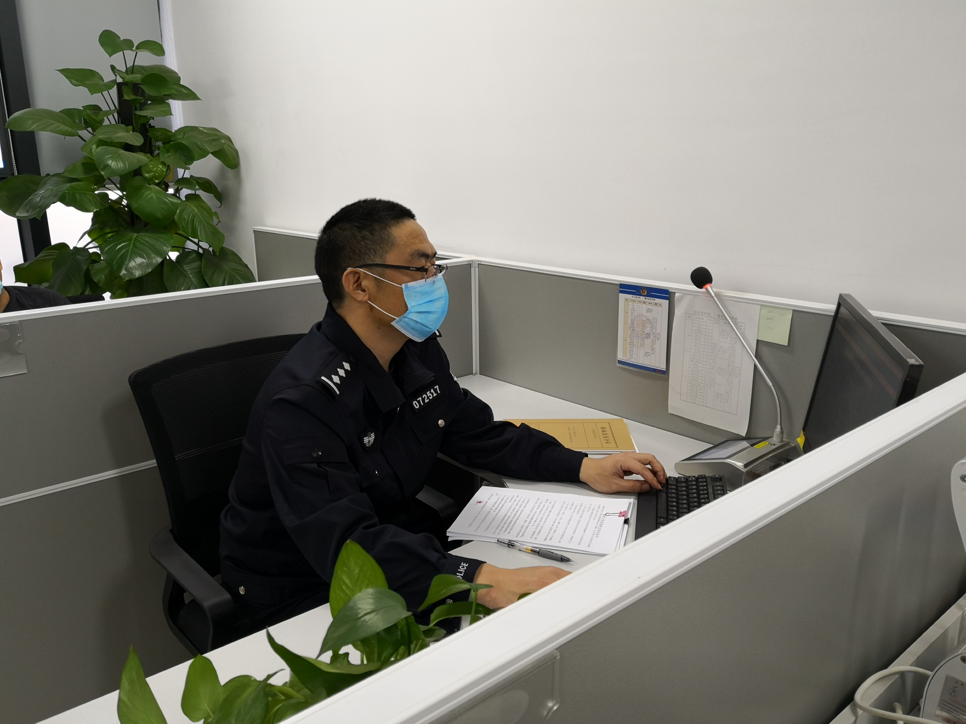 每日警星 | 袁成彬：坚决打击涉疫违法犯罪