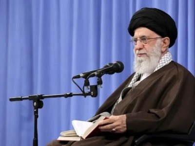美媒：伊朗最高领袖拒绝了美国的援助，称病毒可能是美国制造