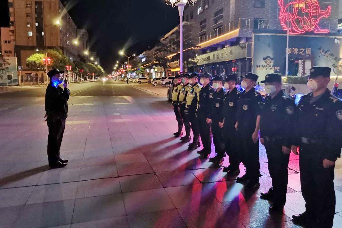 东莞樟木头大街小巷日渐恢复喧闹，路面防控力度不减